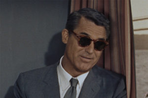 Cary Grant portant de lunettes oliver peoples