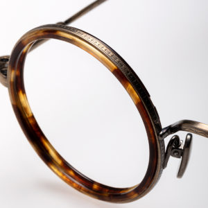 Détail de monture de lunettes Kame Mannen colorées