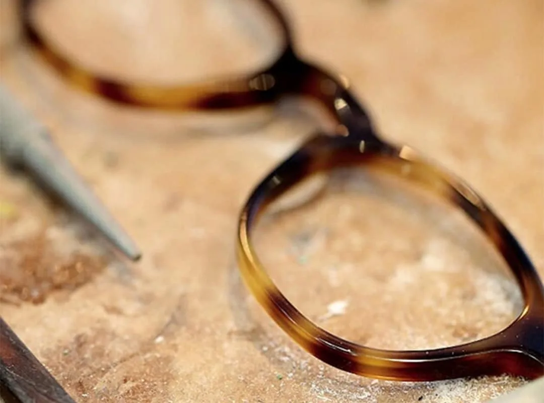 Opticien - Un <span class="border-b-2 border-rouge">savoir-faire</span> doublé d’un <span class="border-b-2 border-rouge">savoir-être</span>