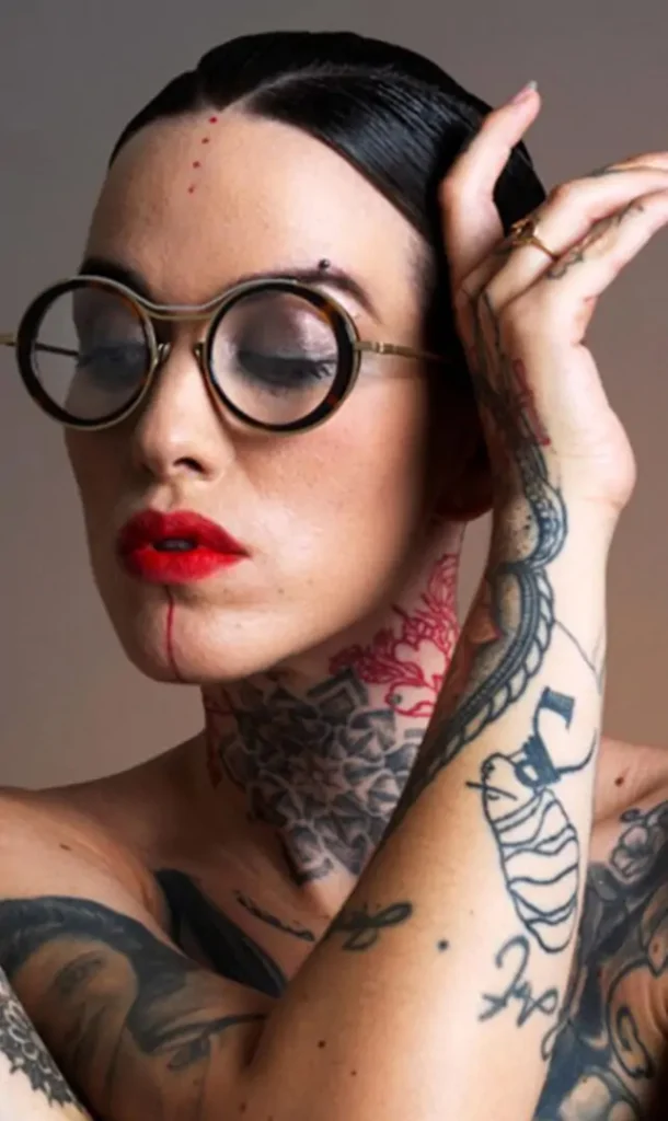 La petite lunette rouge - marque Lunettes