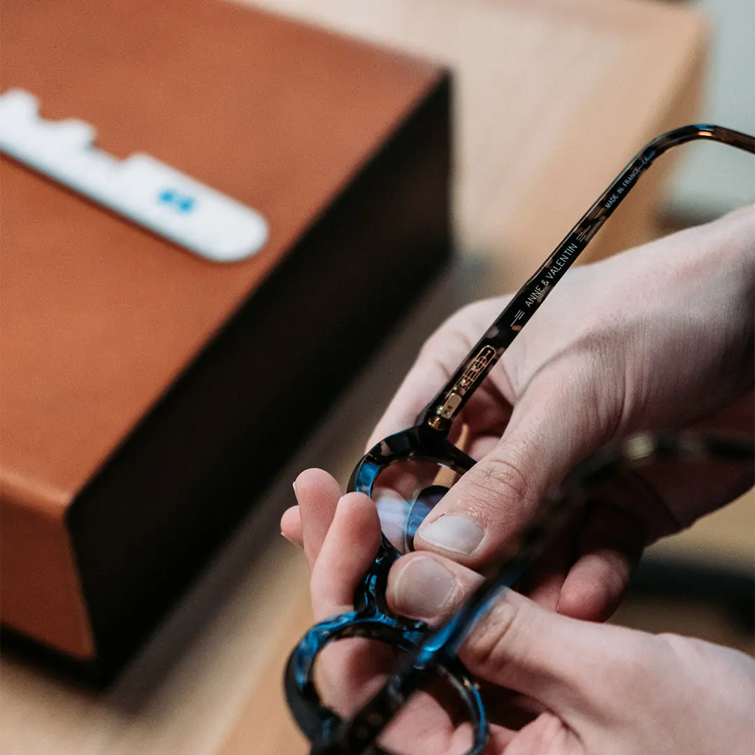 Photo d'outils et de lunettes